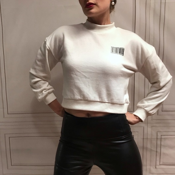 SOLD! Barcode crop sweatshirt - Picture 2 of 8